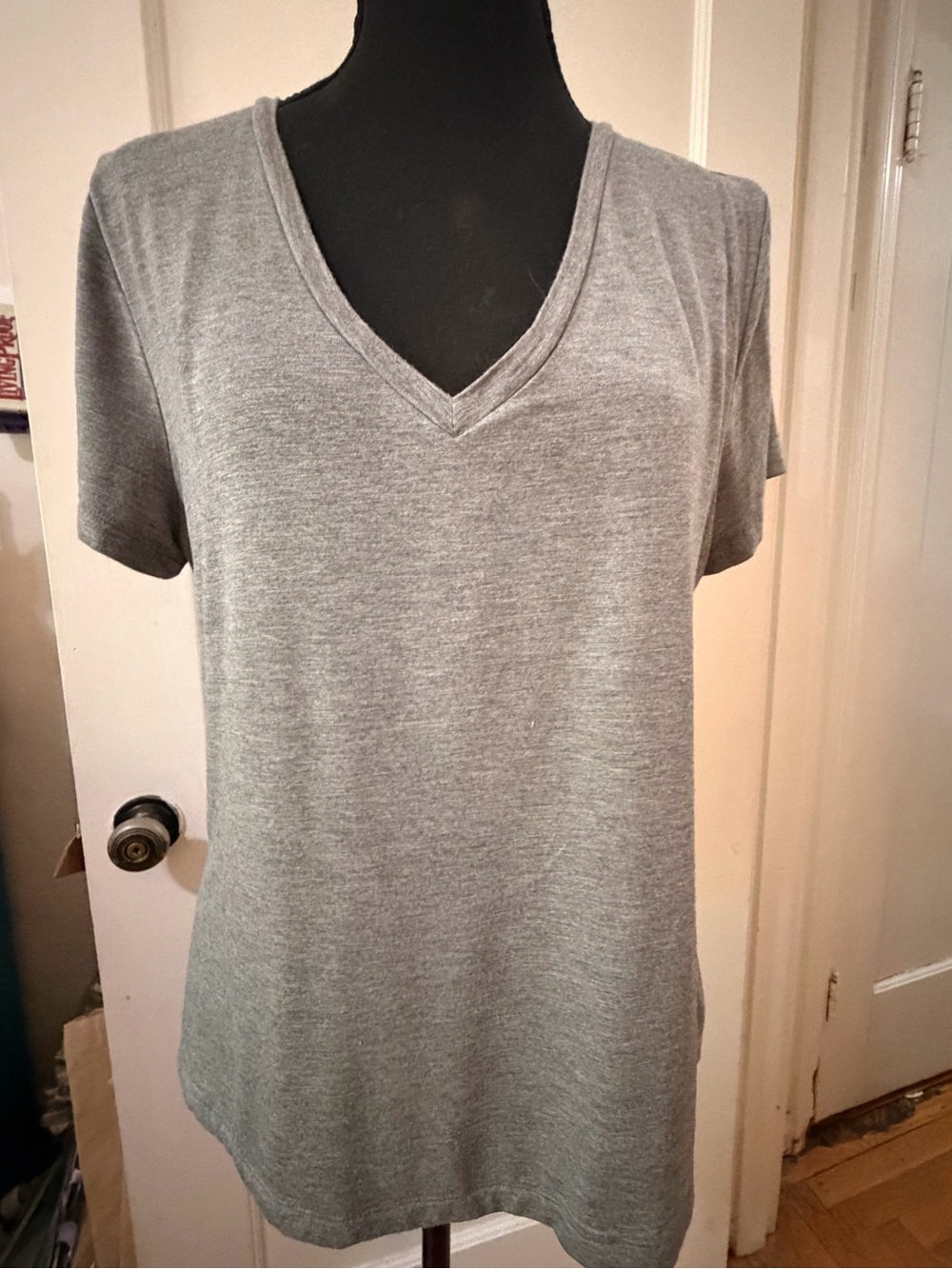 Express Classic V-Neck Short Sleeve Tee - Heather Gray